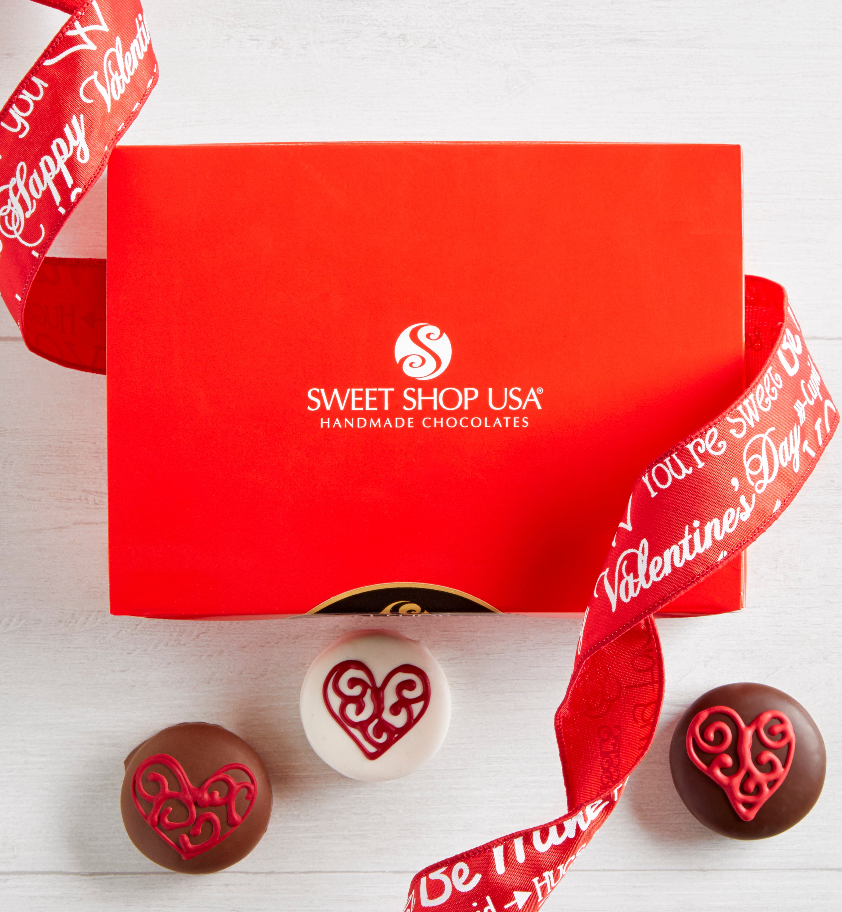 The Sweet Shop 12pc Love Hearts OREO® cookies